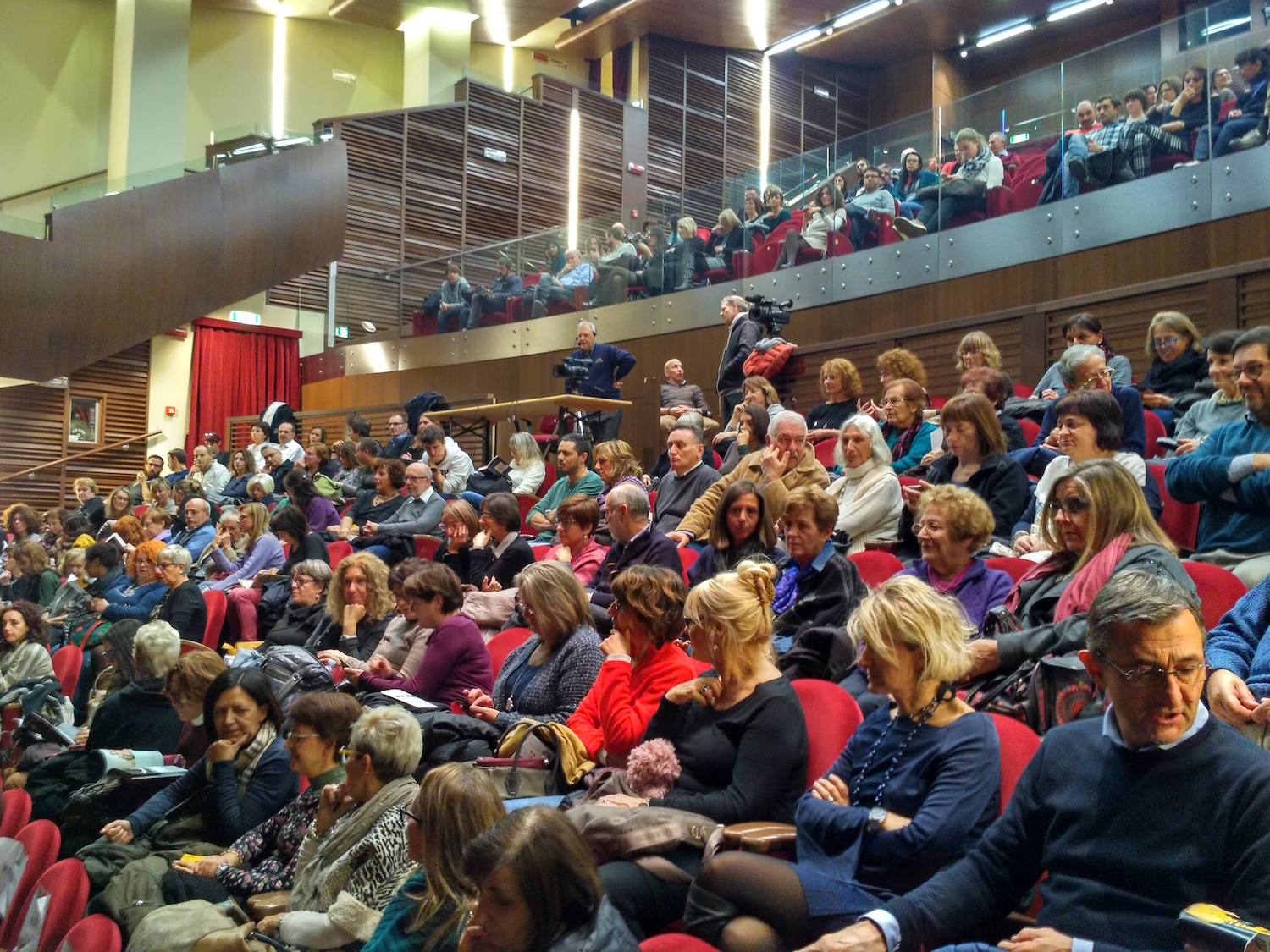 Antonio Manzini apre l'Anno accademico dell'UniVdA con una lectio  magistralis - Aostasera