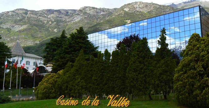 Quasi un milione di euro per chiudere la vertenza con 13 dipendenti del Casinò di Saint-Vincent