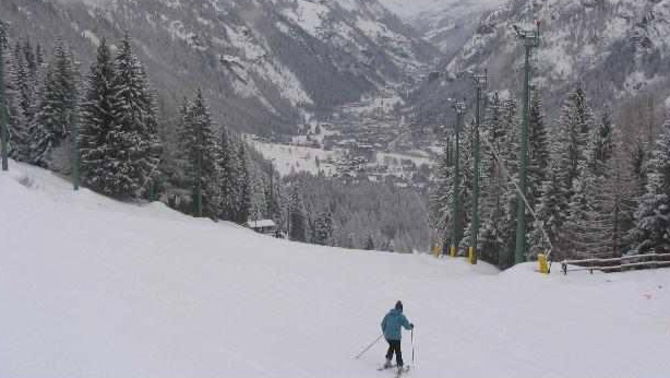 Una ragazza di sedici anni muore sulle piste di Champoluc.  Da chiarire la dinamica dell’incidente