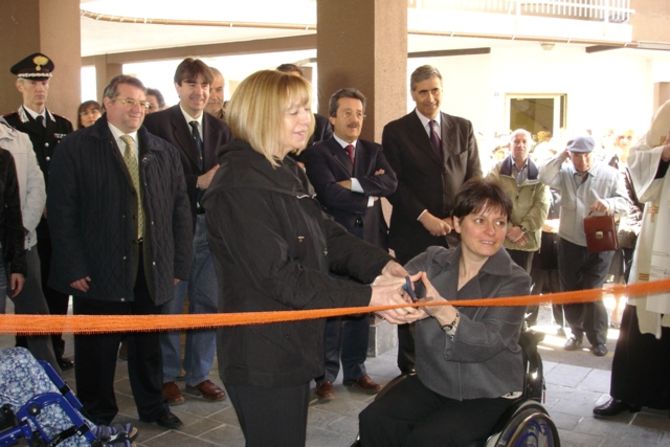 Domenica 16 novembre l’AISM in piazza per distribuire  cuori di cioccolato.