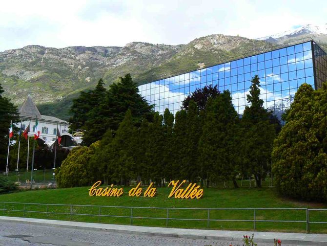 1° luglio 2009: i valdostani diventano “nuovi clienti” del Casino de la Vallée