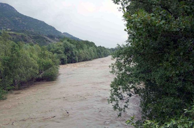 Raggiunti  i limiti di guardia a Hône, in località Pramotton a Donnas e al ponte di Saint-Marcel