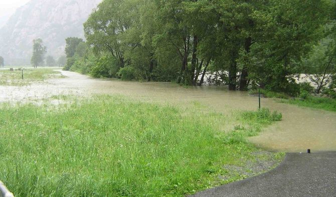 Il sindaco di Hône ‘ora bisogna intervenire per evitare i continui allagamenti della campagna”