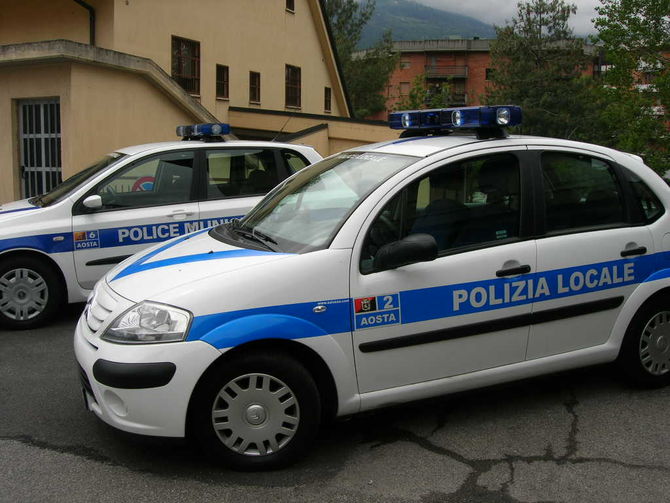 Sicurezza: grande dispiegamento di agenti per prevenire furti e reati in genere