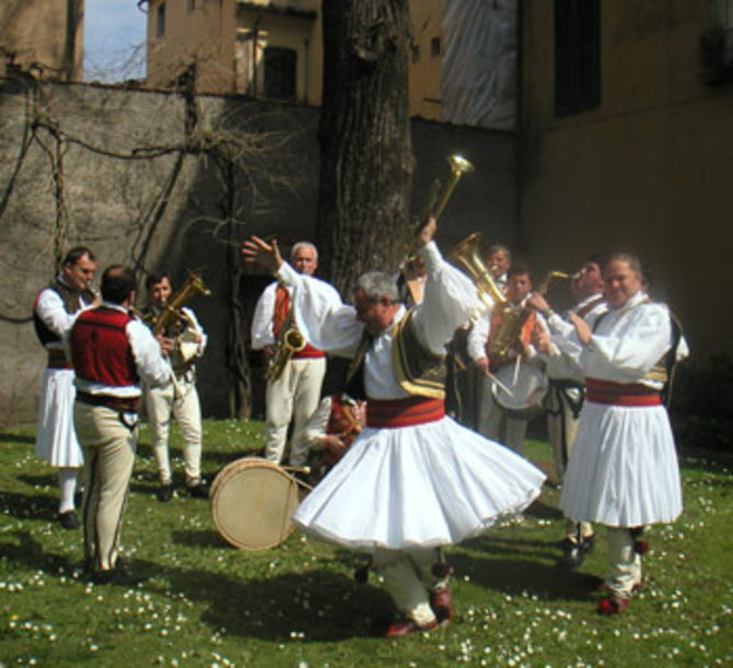 La Fanfara dei Balcani chiude Musicamondo e lascia il testimone a Etétrad