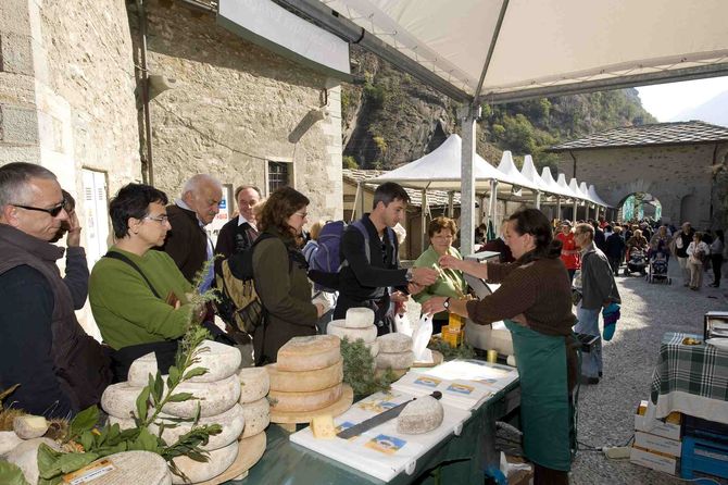 Marché au Fort tra animazioni, degustazioni, fragranze e profumi dei prodotti tipici valdostani