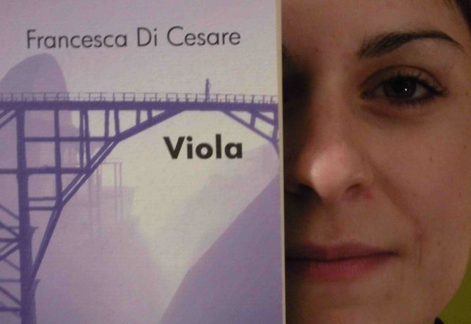 Notte ‘Viola’ alla libreria Minerva di Aosta