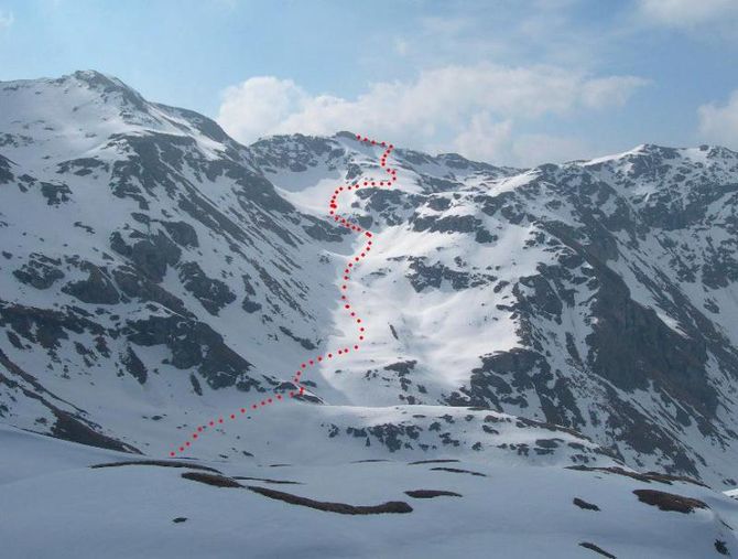 Valanga sopra Chamois: coinvolti tre scialpinisti milanesi