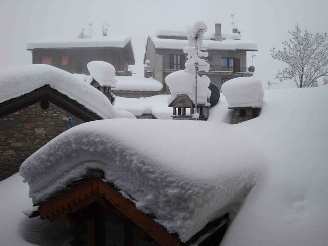 Ancora strade bloccate e disagi per la maxi nevicata di queste ultime ore