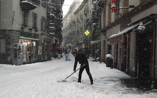 Nevica su tutto il territorio regionale, viabilità regolare