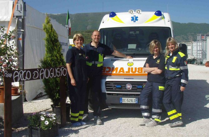 Una delegazione abruzzese a Valpelline per inaugurare la nuova ambulanza dei volontari