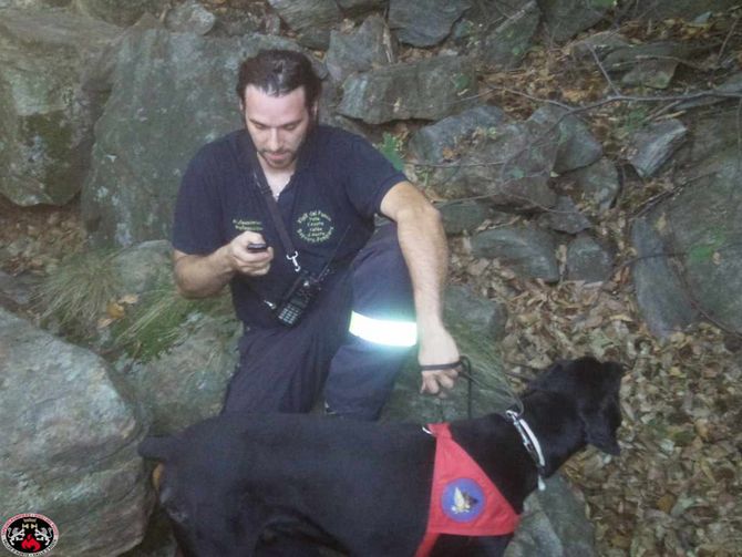 Ritrovata dal cane Argo la donna scomparsa in bassa Valle