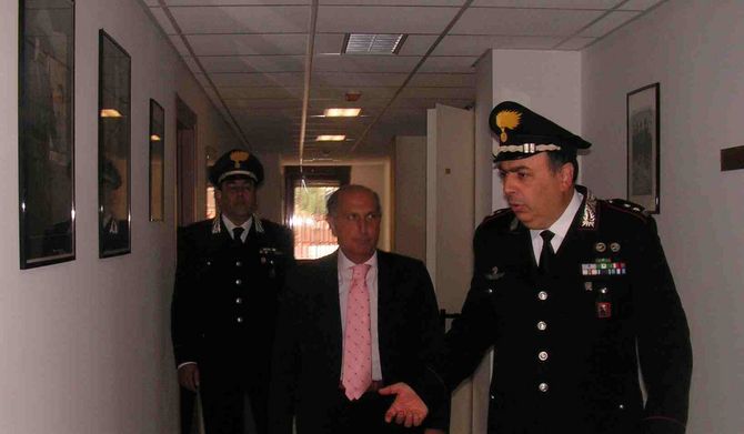 Il prefetto Scalia in visita alla caserma dei carabinieri di Aosta