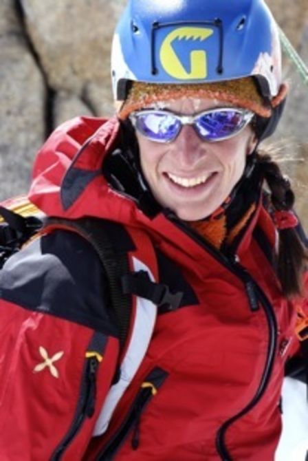 La guida alpina Anna Torretta in partenza per il Monte Cho Oyu in Nepal