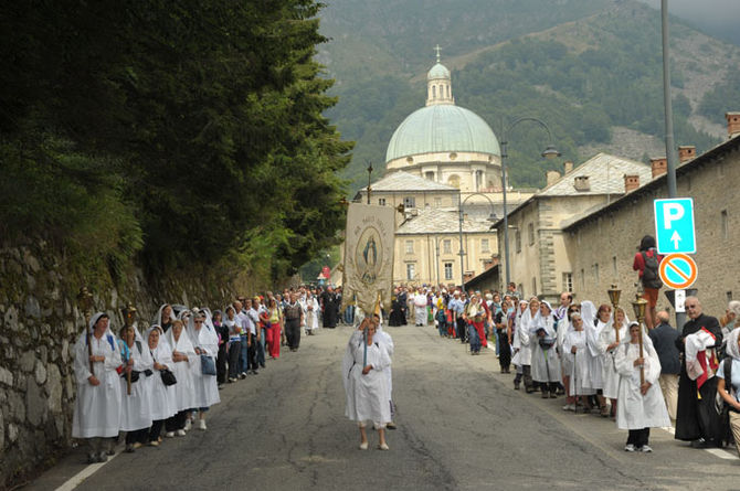 Rinviata al 2021 la storica processione Fontainemore – Oropa