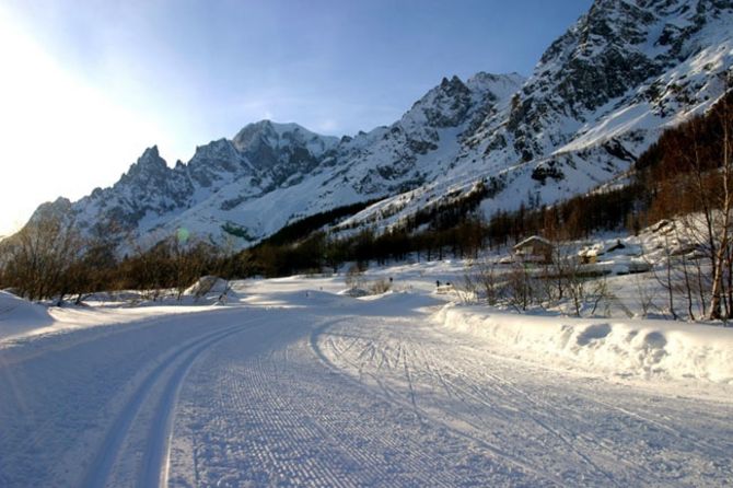 Val Ferret, parte con il fondo la stagione dello sci di Courmayeur. Aperti dieci chilometri di pista