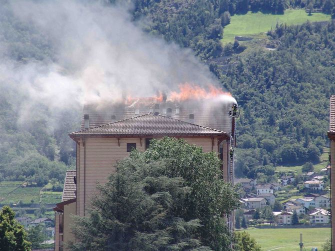 Condannato un artigiano per l’incendio alla palazzina del quartiere Dora