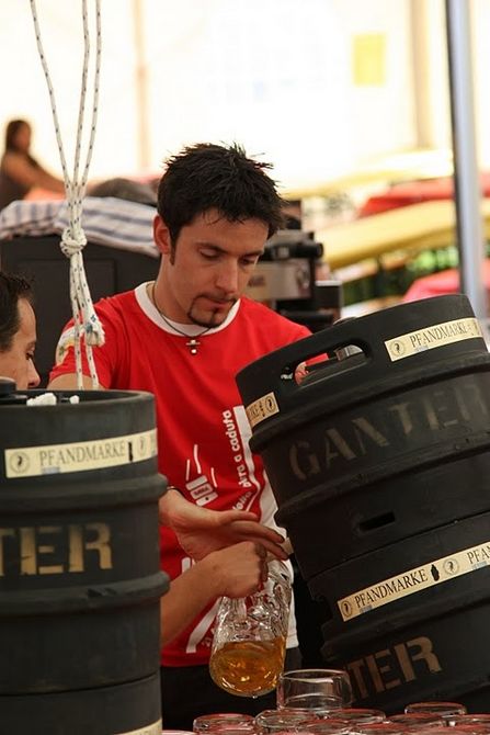 A Rhêmes-Notre-Dame si festeggia con la birra a caduta