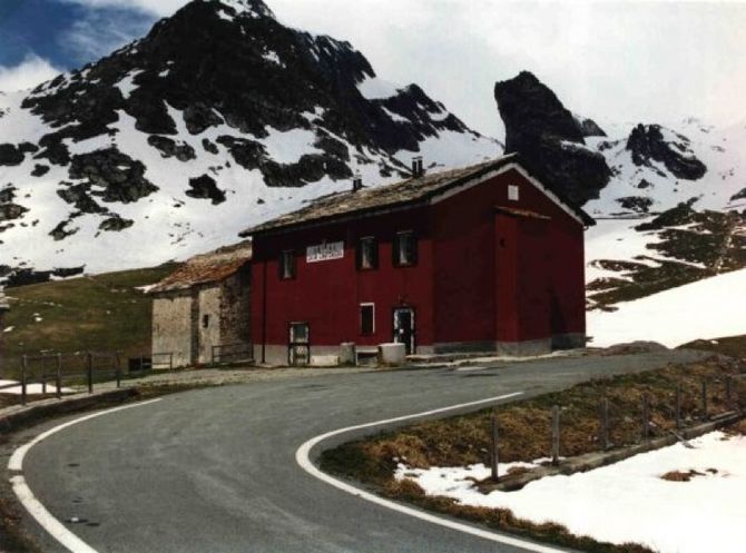 Gran San Bernardo, da lunedì la statale 27 chiusa al traffico in entrambe le direzioni