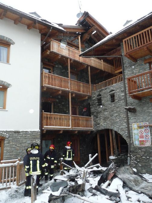 Casa in fiamme a La Salle