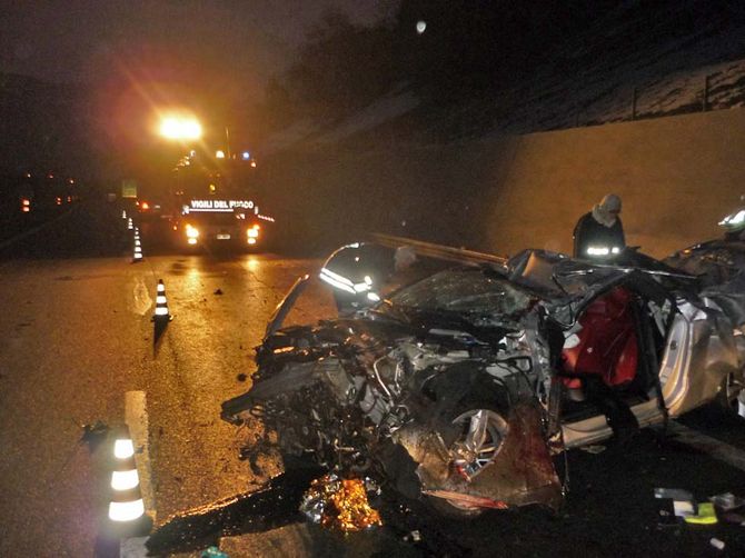 Incidente sulla A5, deceduta anche la donna