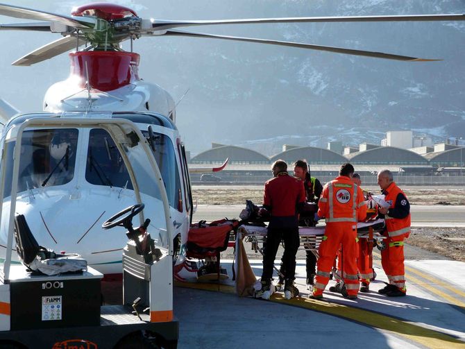 Scontro tra sciatori a Cervinia: un 52enne romano in rianimazione