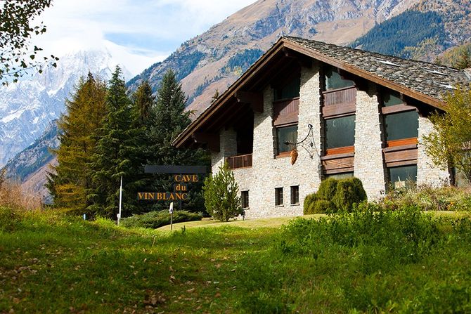 Torna Cantine Aperte. Festa doppia alla Cave dove si festeggiano i 30 anni del primo spumante