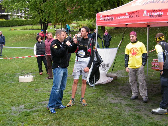 Alla cronoscalata dei Salassi trionfa Poggi. Domenica la mezza maratona di Aosta