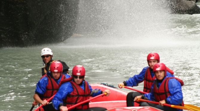 Al Forte di Bard si arriva anche su un gommone da rafting