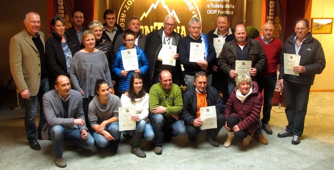 Fontina d’alpage, assegnate quattro “Grande Médaille d’Or”