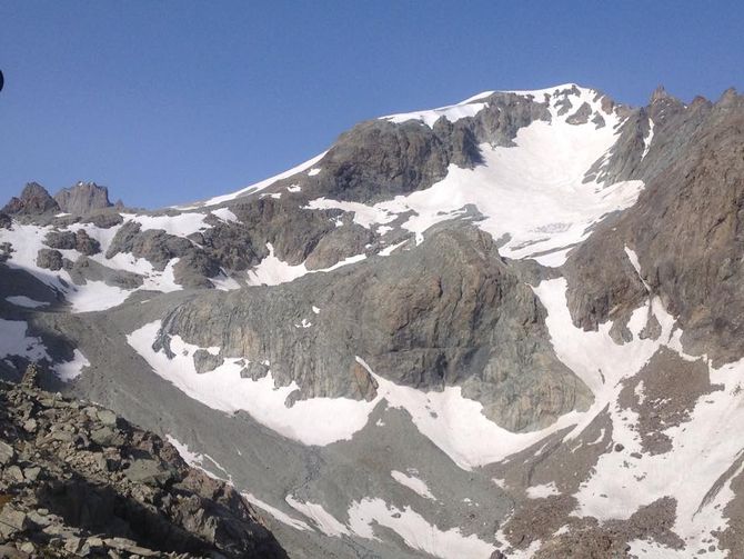 Cresce il pericolo valanghe: 11 scialpinisti recuperati dal Rifugio  Nacamuli