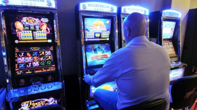 “Il regolamento sul gioco d’azzardo va votato prima della pausa estiva”