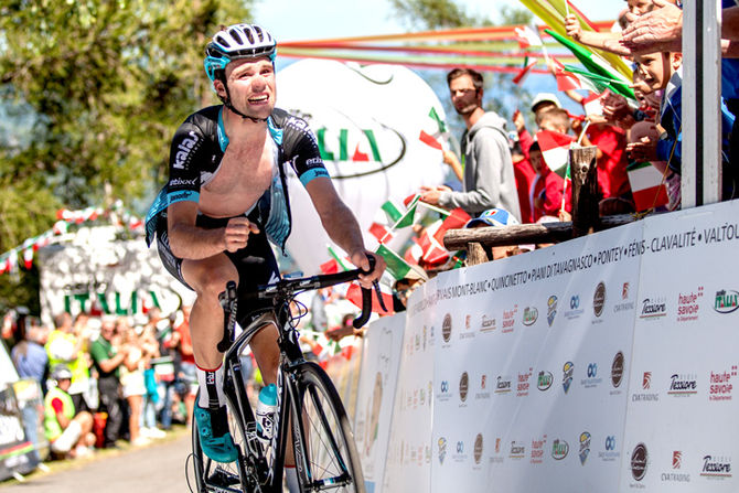 Giro Vda, ai Piani di Tavagnasco vince Schachmann ma Padun mantiene la maglia gialla