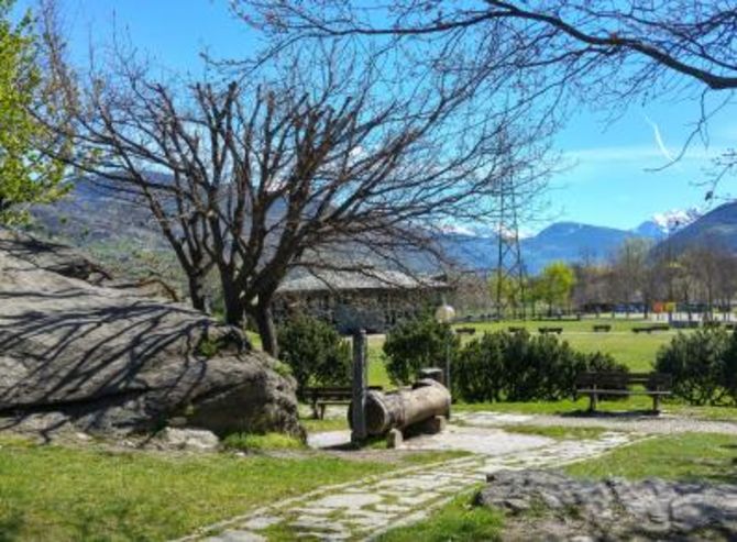 Fénis: distributori di acqua, latte, detersivi e prodotti tipici allo Tzanté de Bouva