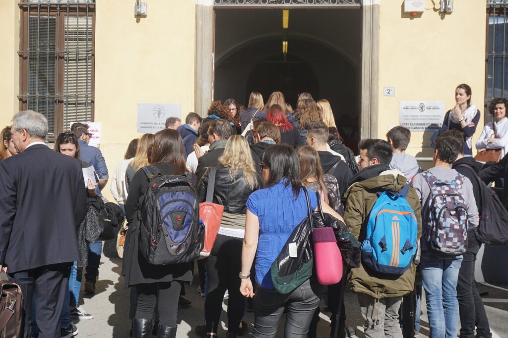 L’Università della Valle d’Aosta apre le porte e si presenta agli studenti