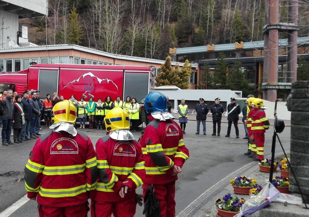 Cerimonia per il 18° anniversario del Rogo del Traforo de Monte Bianco