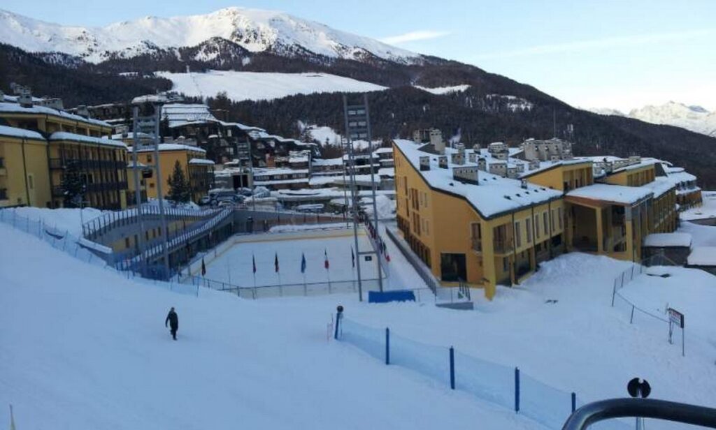 Gressan cerca gestori per il bar di Piazzetta Pila 2.000. Le attrezzature del pattinaggio vanno in Spagna