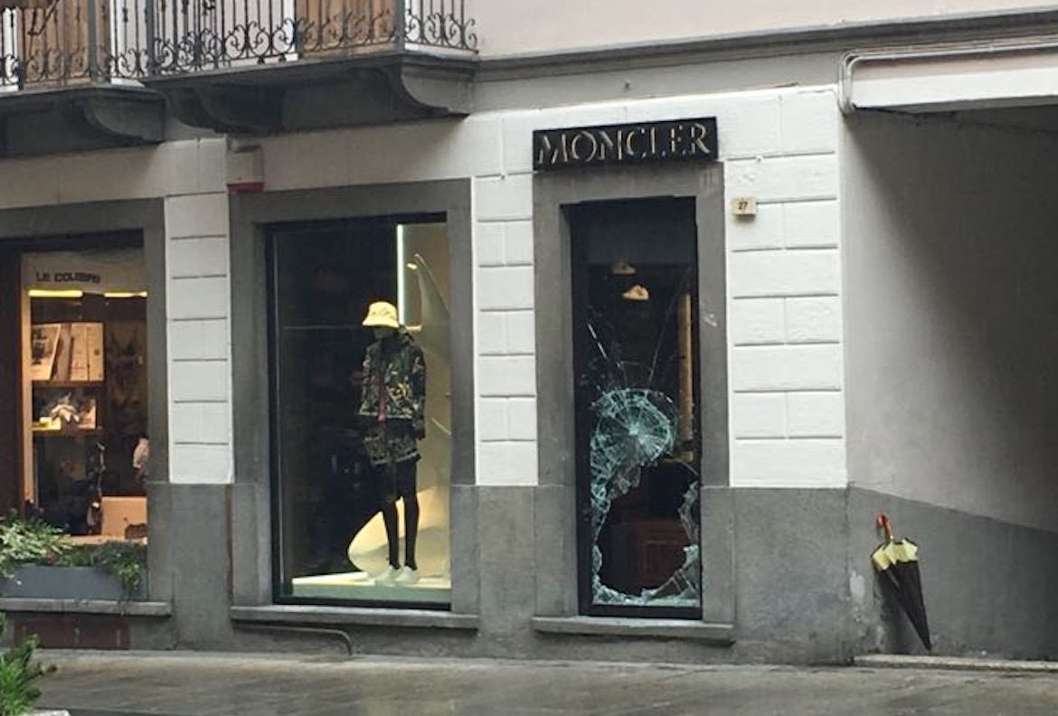moncler negozi