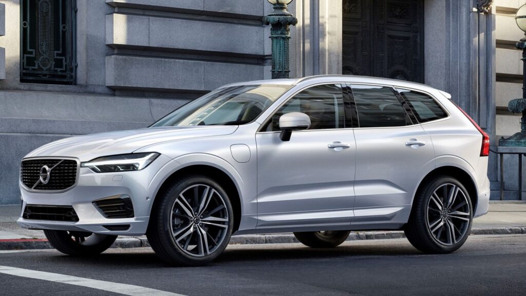 Volvo festeggia 70 anni con la nuova XC60