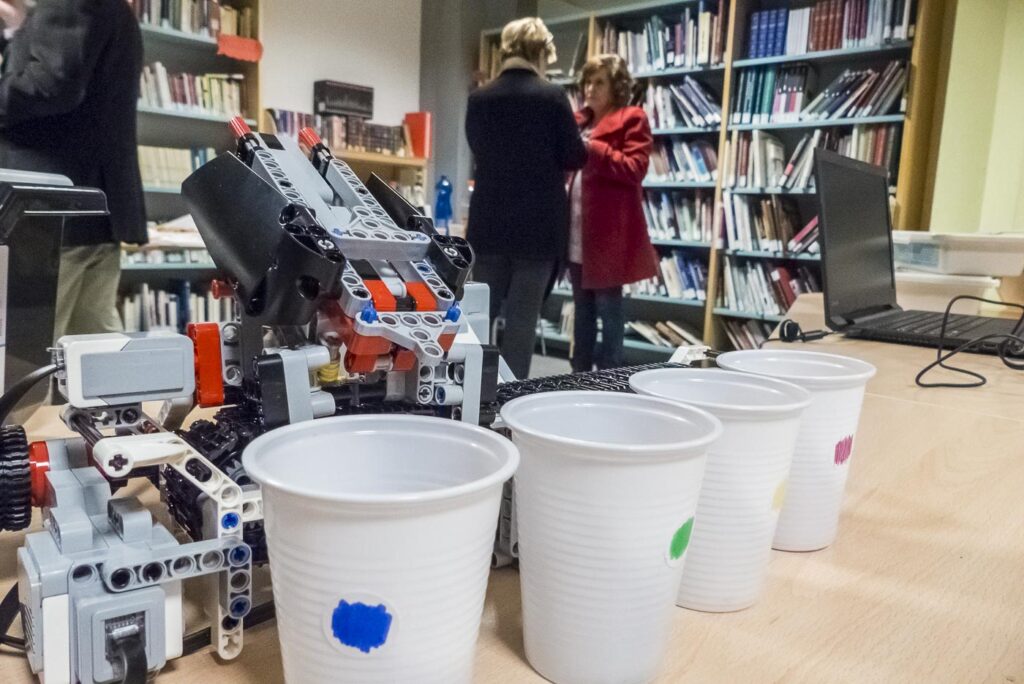 A Saint-Vincent uno dei pochi laboratori di robotica educativa esistenti in Italia