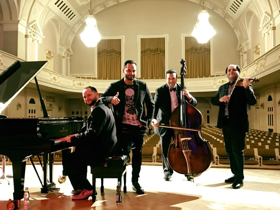 Janoska Ensemble: allo Splendor il mix di musica tsigana, classica, tango e pop del quartetto