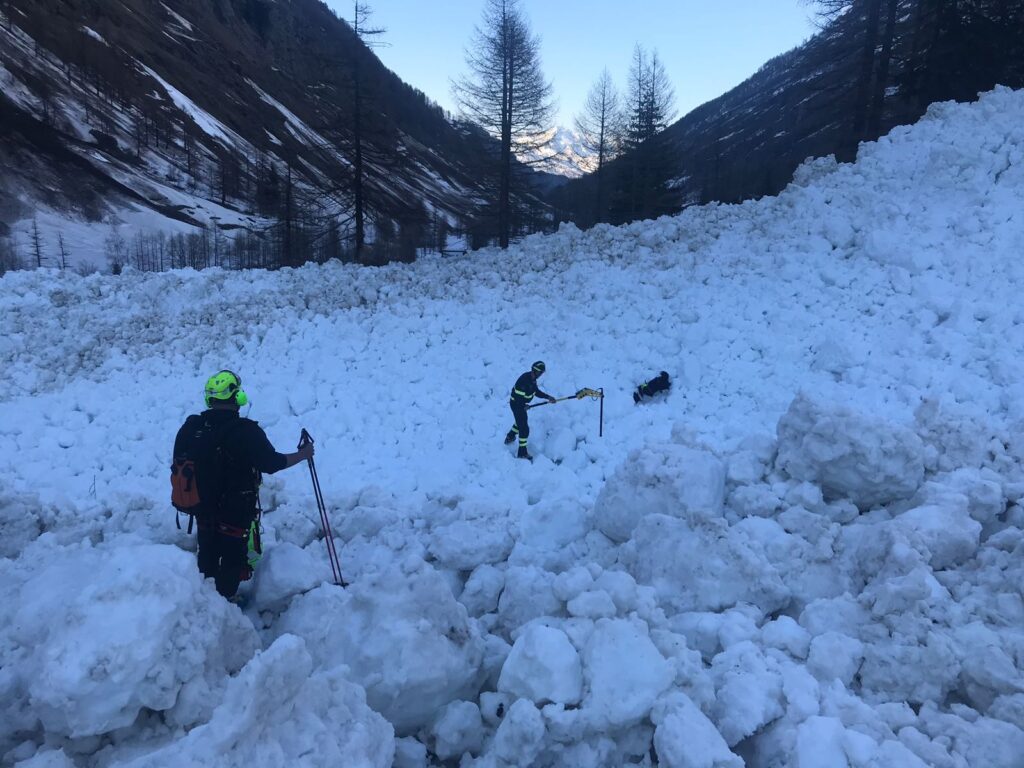 Valanga sulla strada regionale di Rhêmes-Notre-Dame