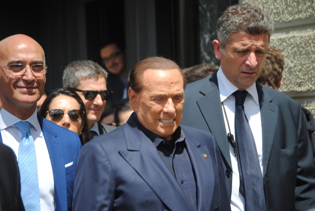 Berlusconi ad Aosta chiude la campagna del Centro destra: “Alla Regione serve una riorganizzazione”