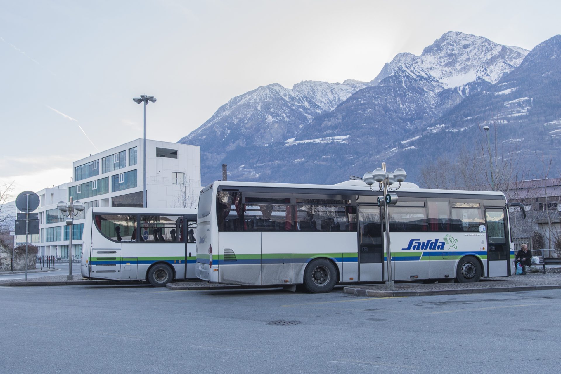 Caro gasolio, allarme anche in Valle d’Aosta delle aziende degli autobus