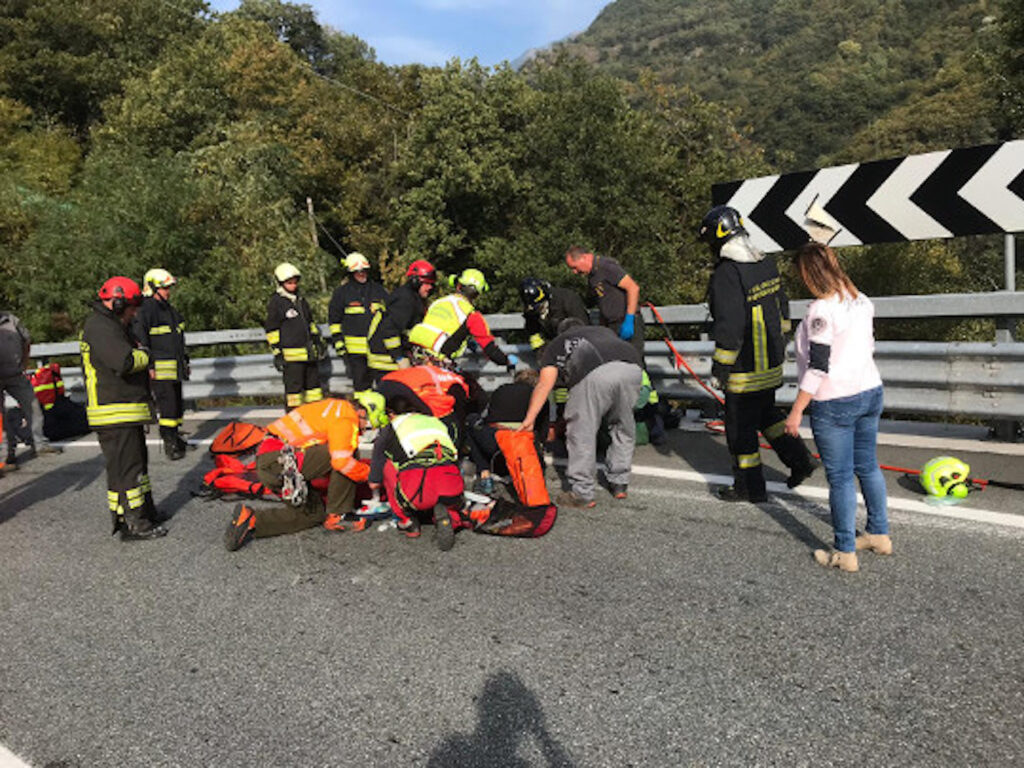 Incidente a Verrès, grave motociclista 27enne