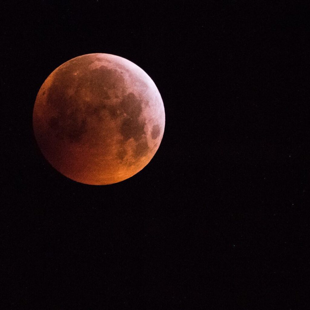 L’eclissi di luna in Valle d’Aosta