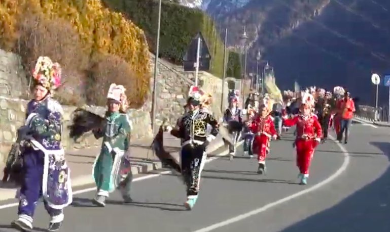 Carnevale, la sfilata delle landzette a Valpelline