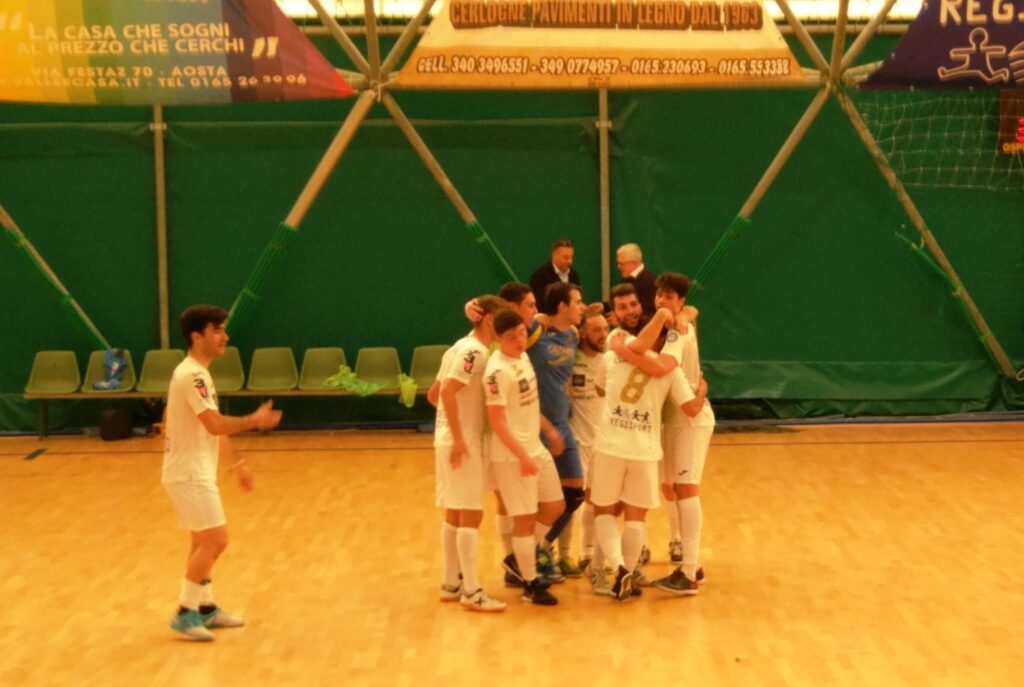 “Pazza” Aosta: vittoria col brivido, è bagarre in zona playoff