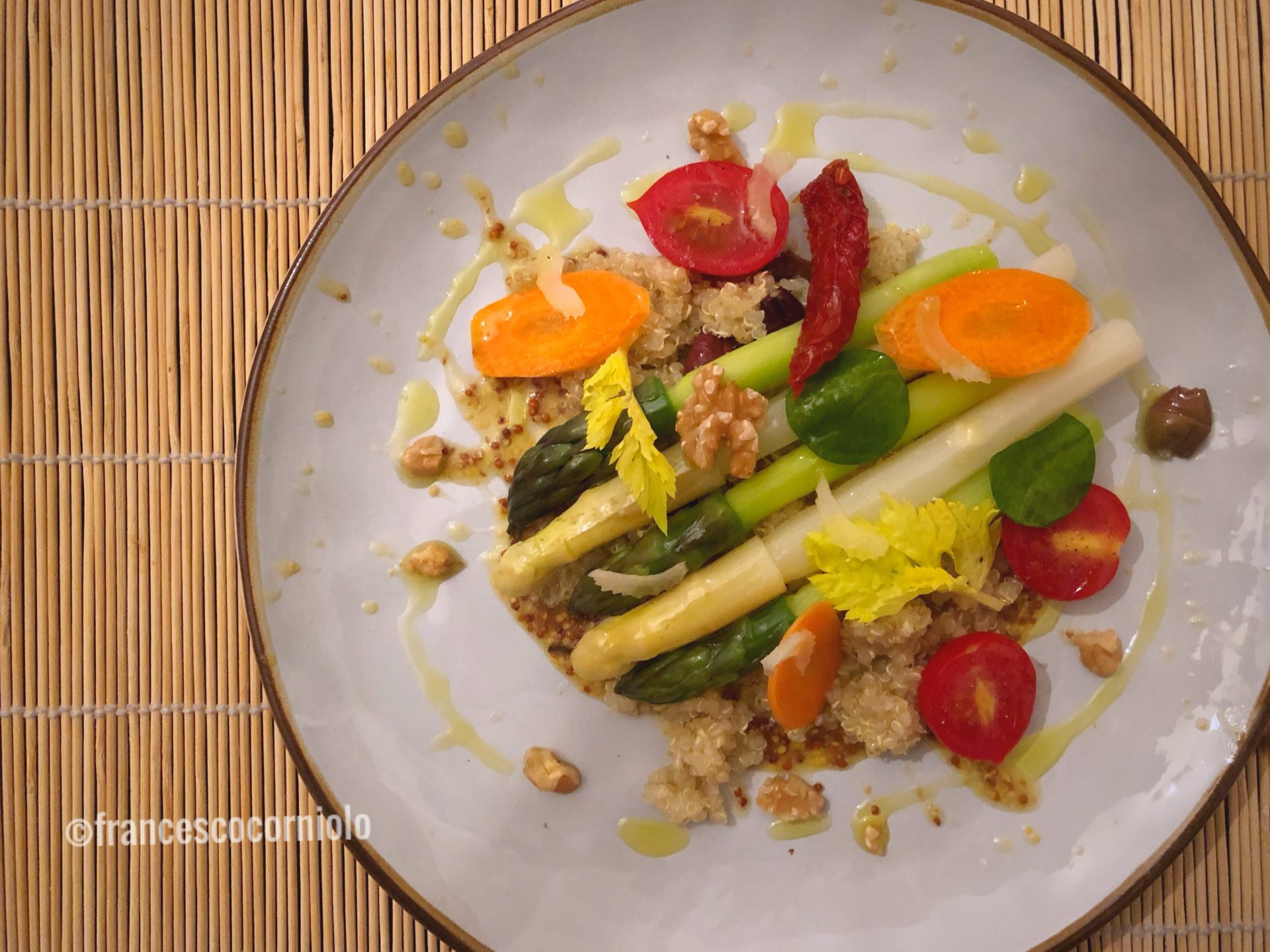 Insalata di quinoa, asparagi e verdure - Aostasera