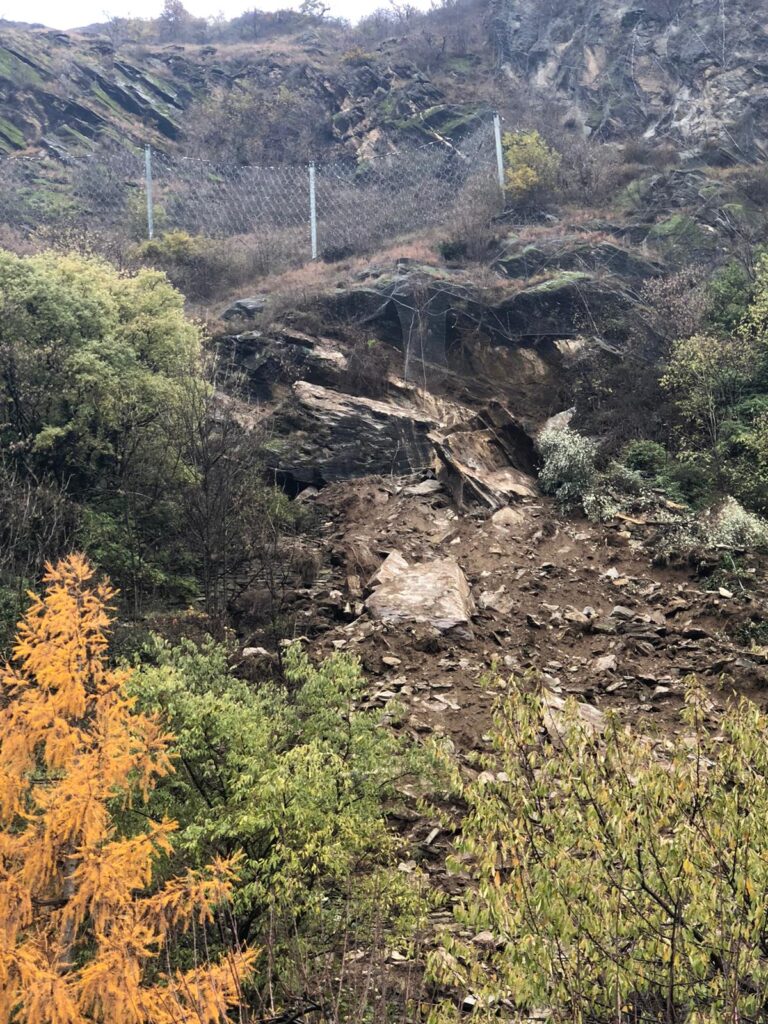 Verrès, frana in località Torille: chiusa strada comunale